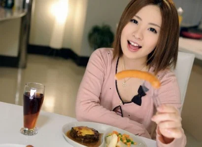 Chồng ăn tối xong rồi địt em