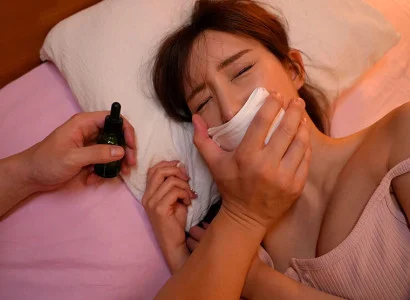 Tôi dùng thuốc mê rồi quan hệ với cô em họ xinh đẹp